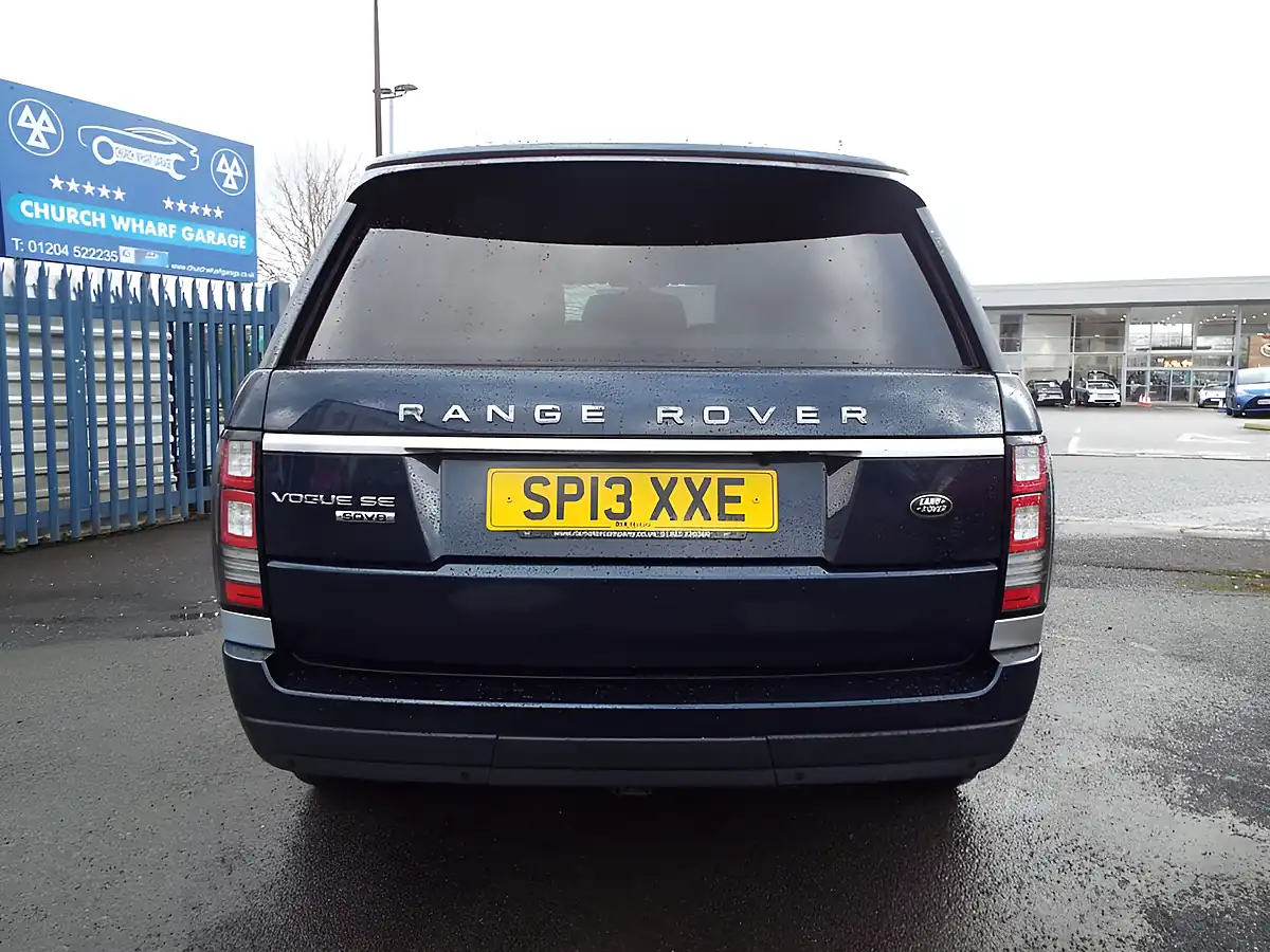 Used 2013 Land Rover Range Rover Vogue Se Blue - Interior and Exterior details 9