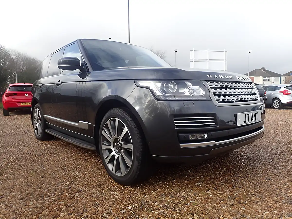 Used 2013 Land Rover Range Rover Vogue Se Grey - Interior and Exterior details 2