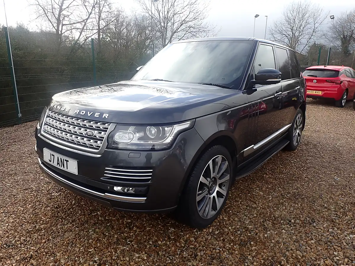 Used 2013 Land Rover Range Rover Vogue Se Grey - Interior and Exterior details 3
