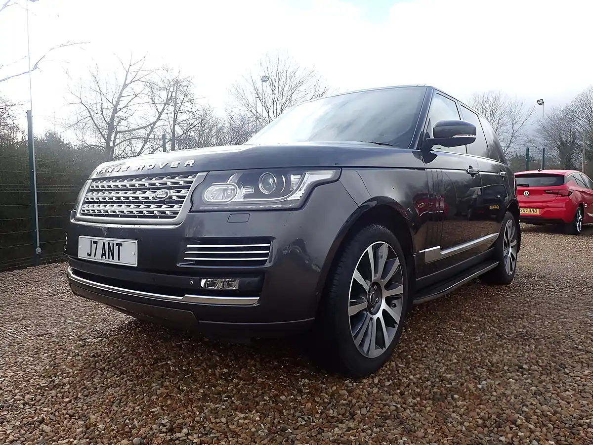 Used 2013 Land Rover Range Rover Vogue Se Grey - Interior and Exterior details 4