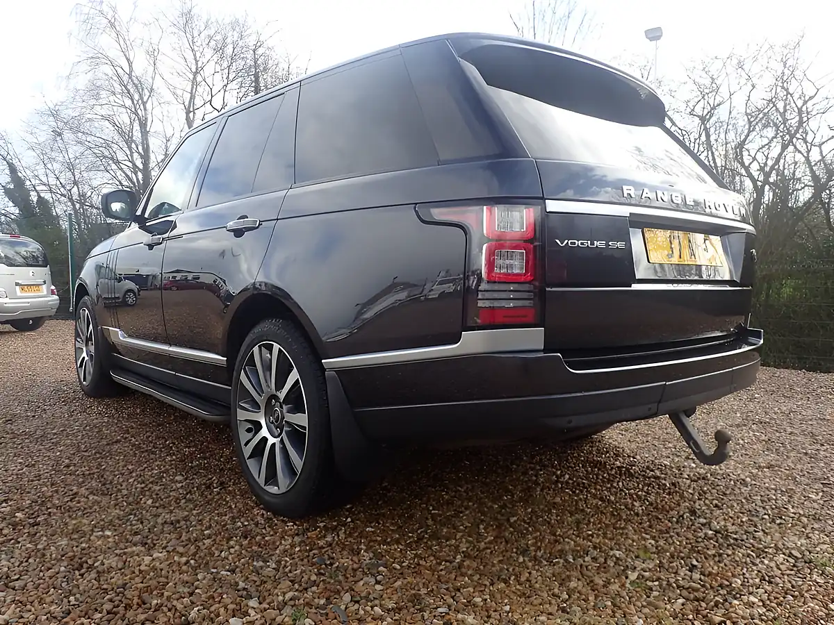 Used 2013 Land Rover Range Rover Vogue Se Grey - Interior and Exterior details 6