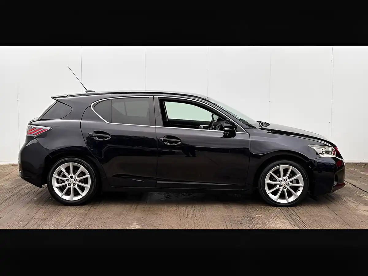 Used 2013 Lexus Ct Luxury Obsidian Black - Interior and Exterior details 10