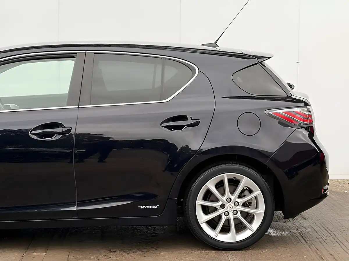 Used 2013 Lexus Ct Luxury Obsidian Black - Interior and Exterior details 17
