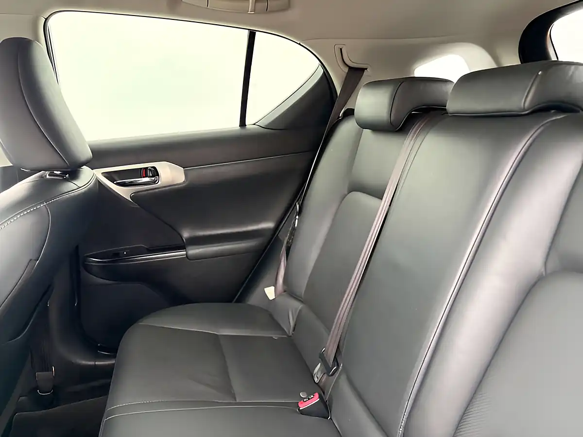 Used 2013 Lexus Ct Luxury Obsidian Black - Interior and Exterior details 18