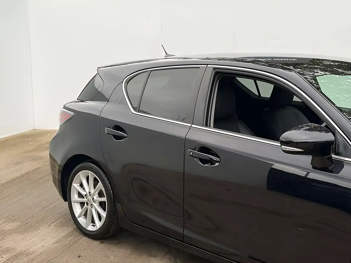 Used 2013 Lexus Ct Luxury Obsidian Black - Interior and Exterior details 3