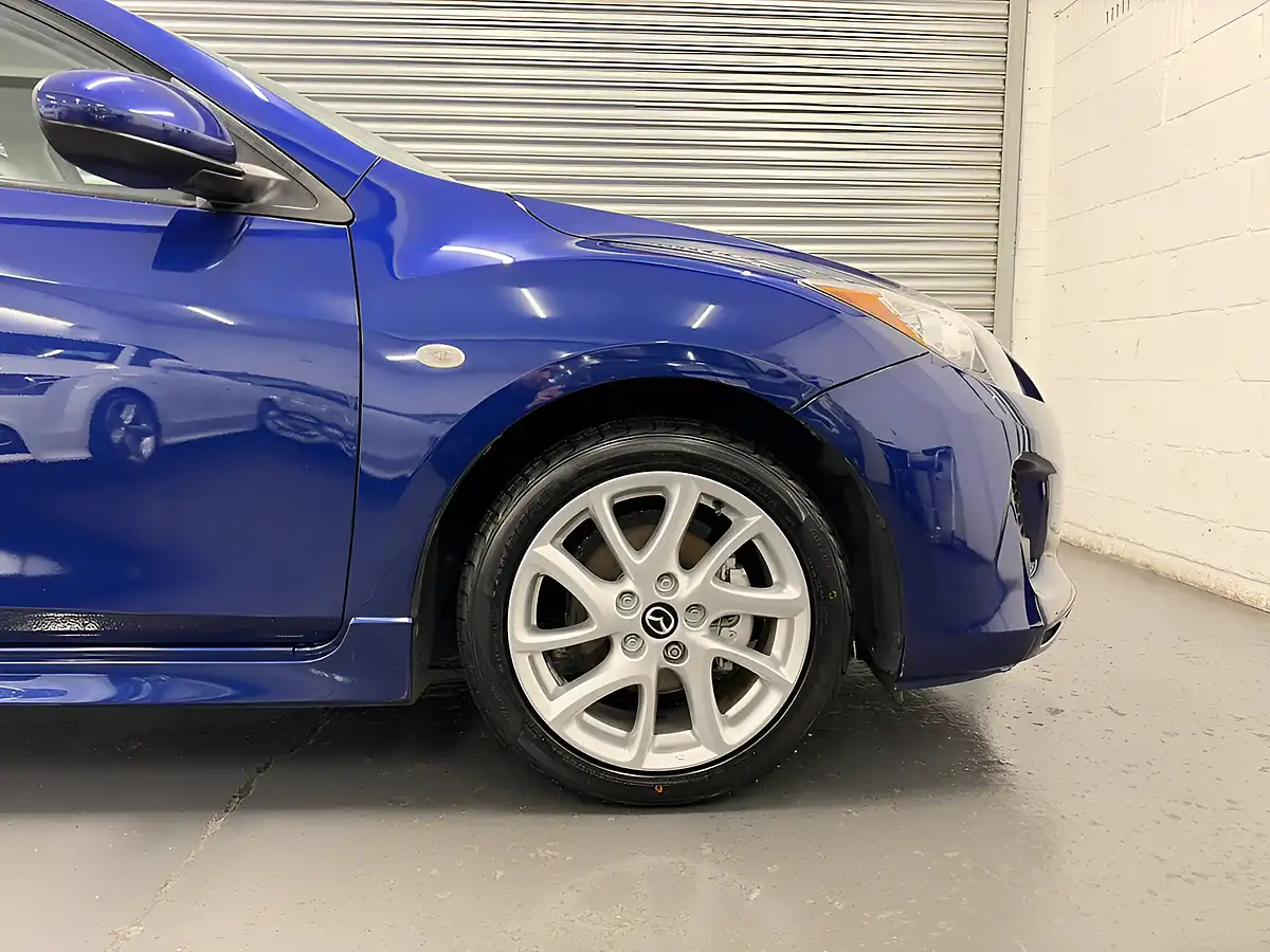 Used 2013 Mazda 3 Tamura Indigo Lights - Interior and Exterior details 13