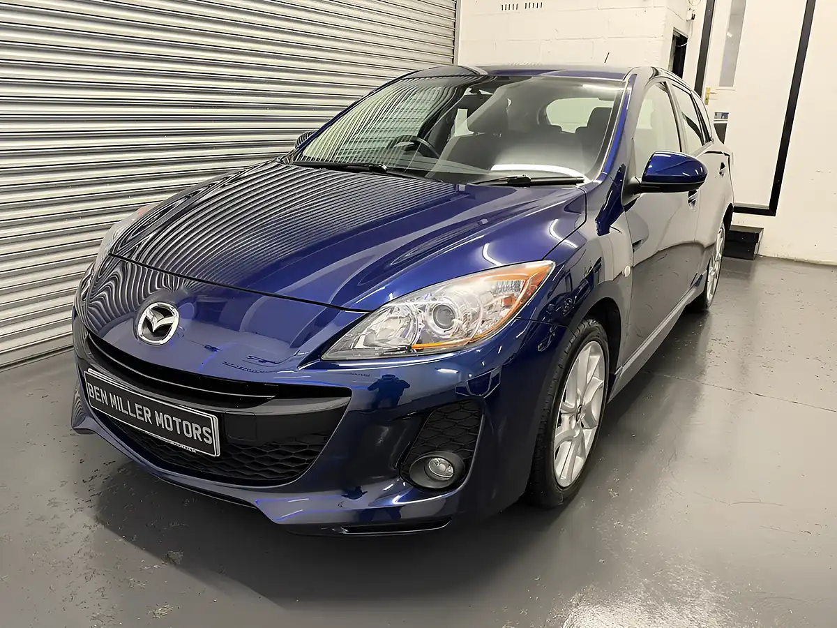 Used 2013 Mazda 3 Tamura Indigo Lights - Interior and Exterior details 4