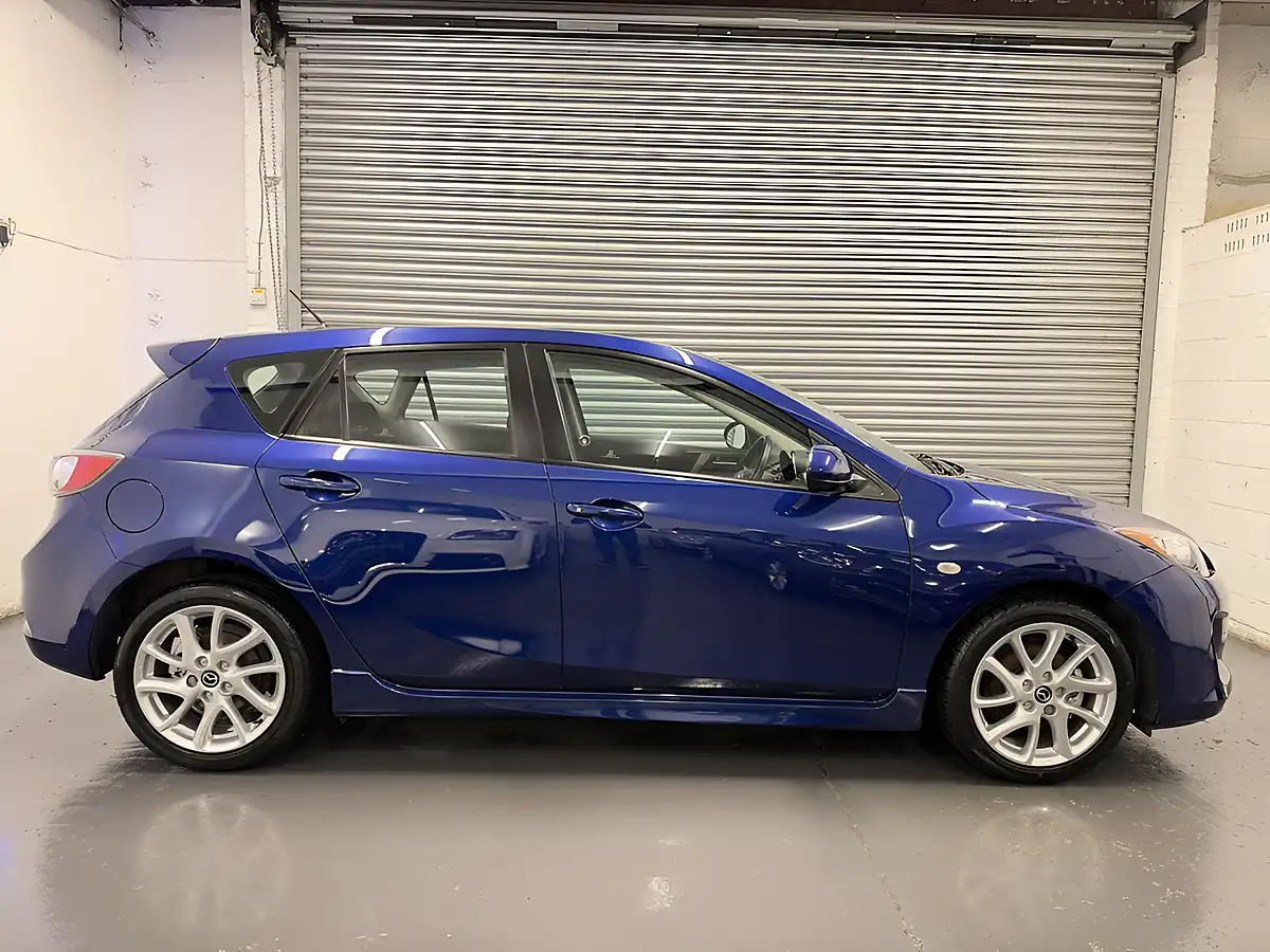 Used 2013 Mazda 3 Tamura Indigo Lights - Interior and Exterior details 5