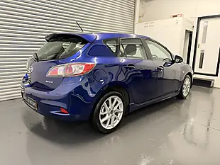 Used 2013 Mazda 3 Tamura Indigo Lights - Interior and Exterior details 9