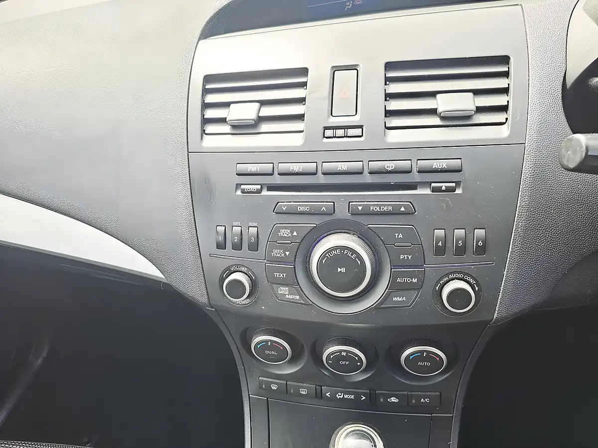 Used 2013 Mazda 3 Tamura Silver - Interior and Exterior details 11