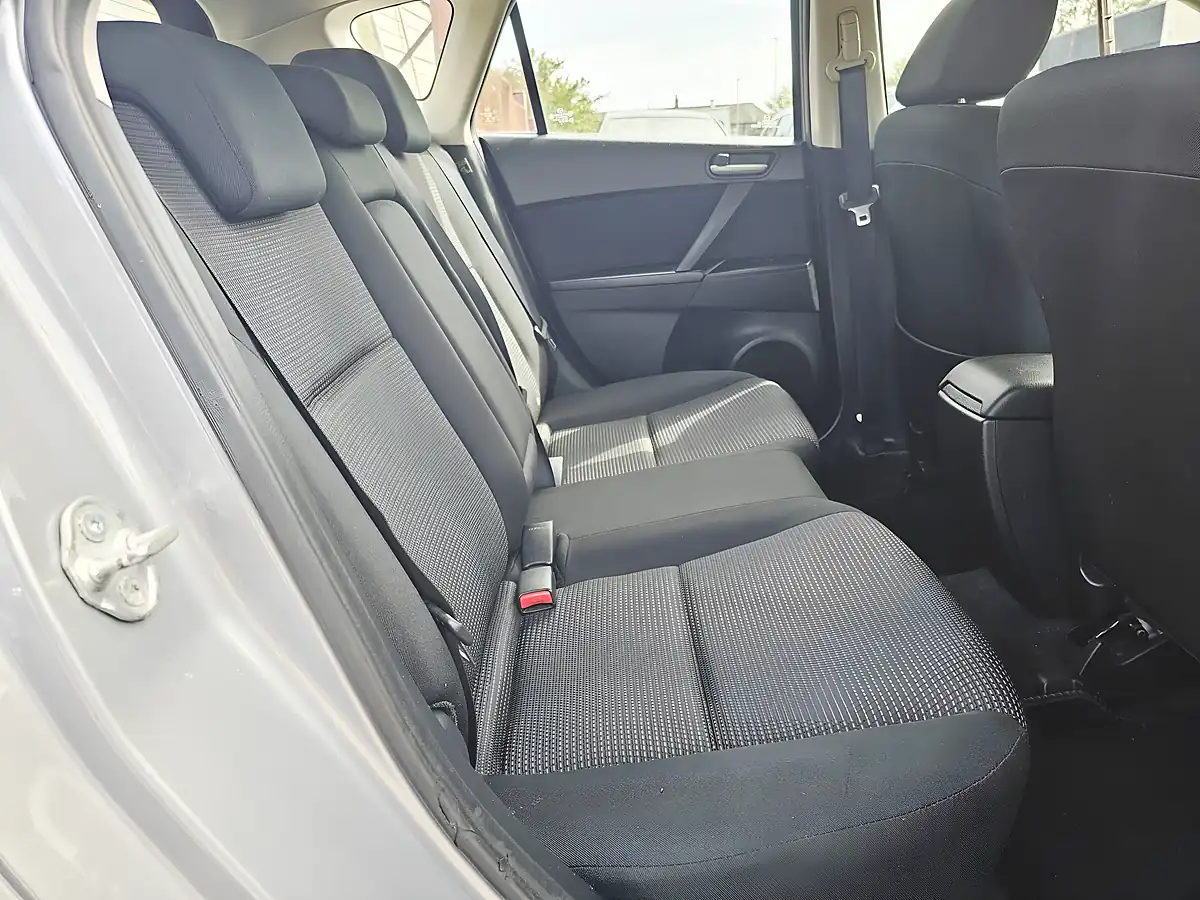 Used 2013 Mazda 3 Tamura Silver - Interior and Exterior details 8