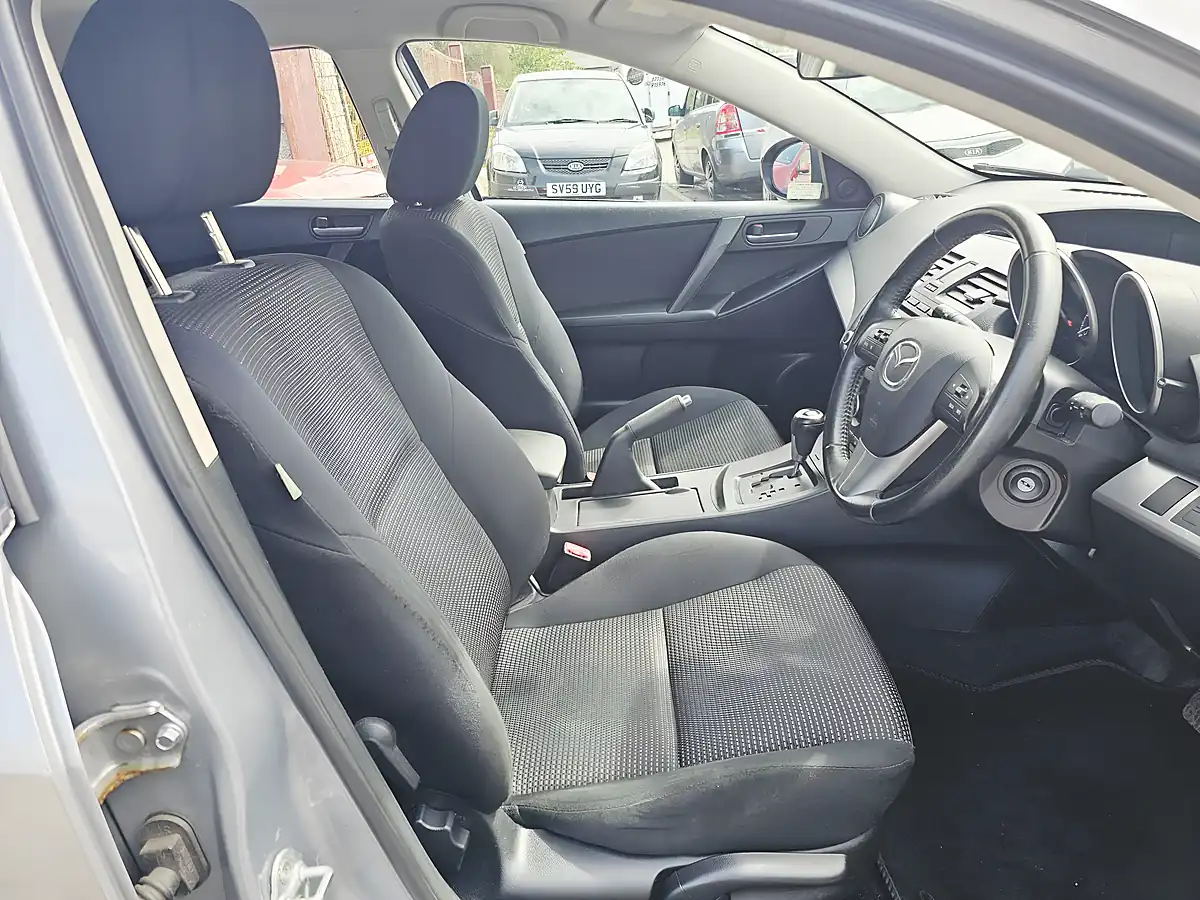 Used 2013 Mazda 3 Tamura Silver - Interior and Exterior details 9