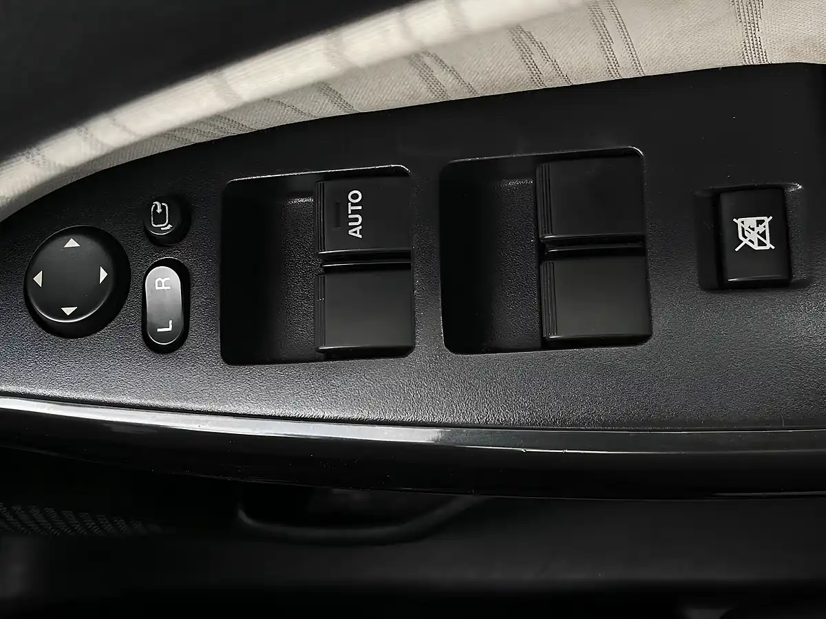 Used 2013 Mazda Mazda2 Grey - Interior and Exterior details 19