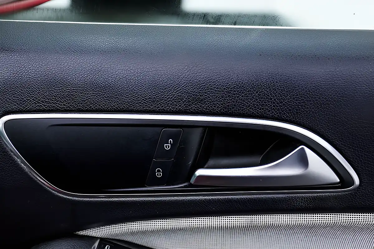 Used 2013 Mercedes-Benz a Class Se Red - Interior and Exterior details 15