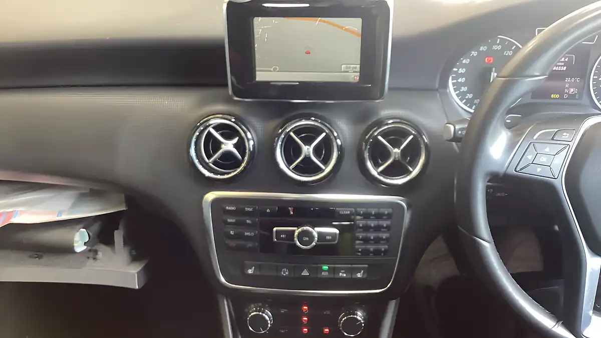 Used 2013 Mercedes-Benz a Class Se Silver - Interior and Exterior details 19
