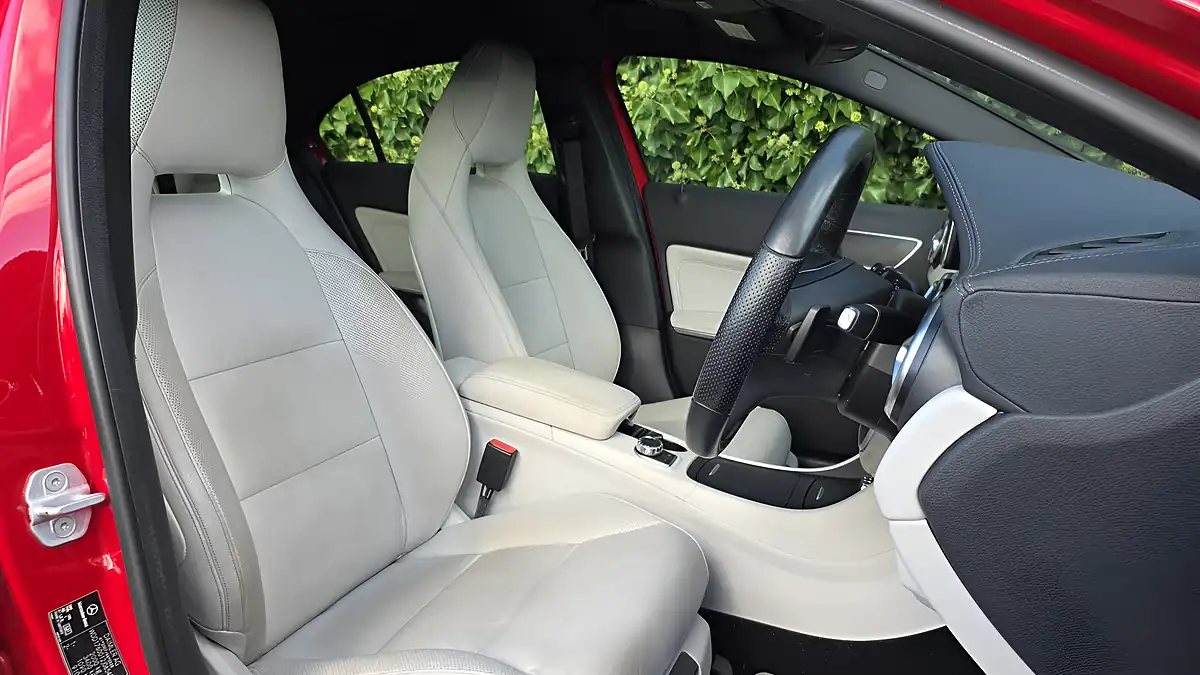 Used 2013 Mercedes-Benz a-Class Sport Red - Interior and Exterior details 10