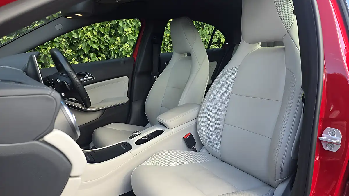 Used 2013 Mercedes-Benz a-Class Sport Red - Interior and Exterior details 13