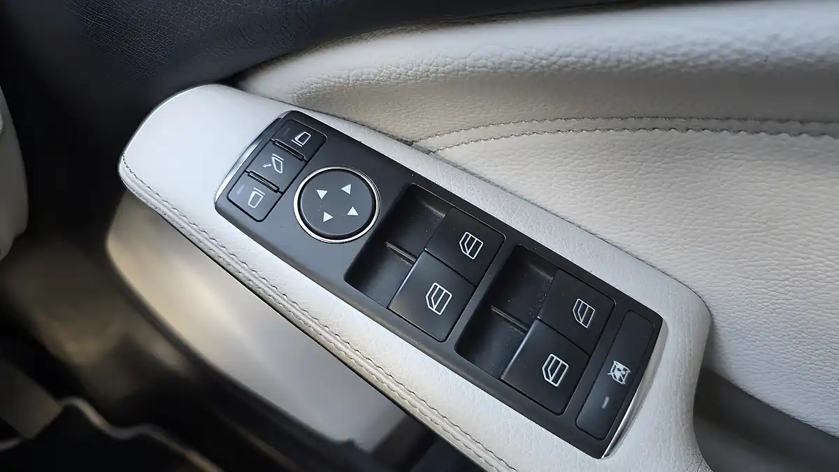 Used 2013 Mercedes-Benz a-Class Sport Red - Interior and Exterior details 18