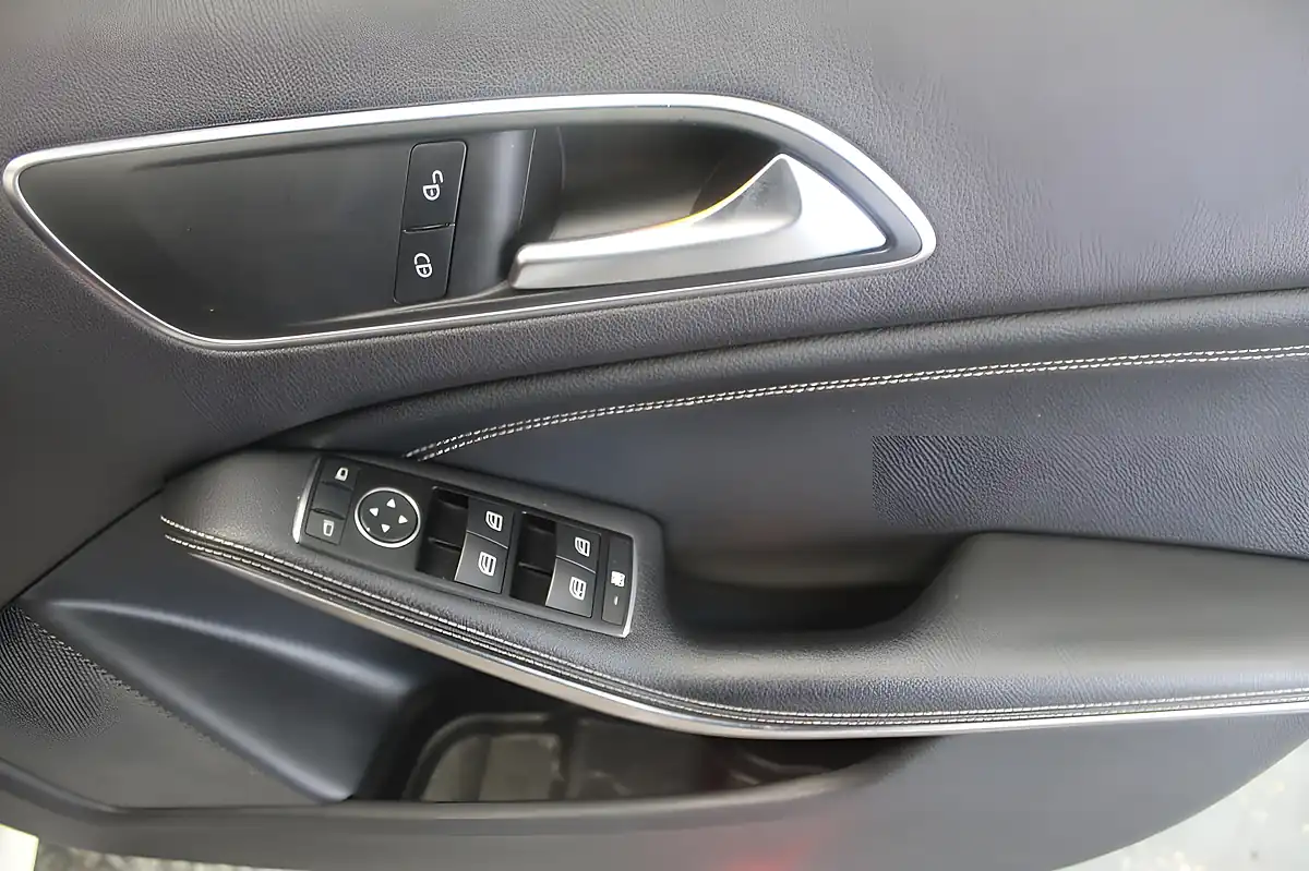 Used 2013 Mercedes-Benz a Class Sport White - Interior and Exterior details 17