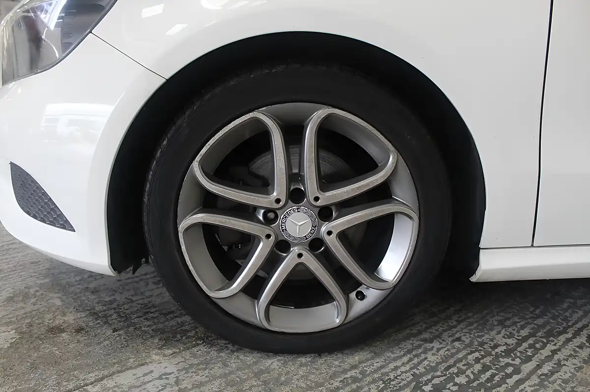 Used 2013 Mercedes-Benz a Class Sport White - Interior and Exterior details 20