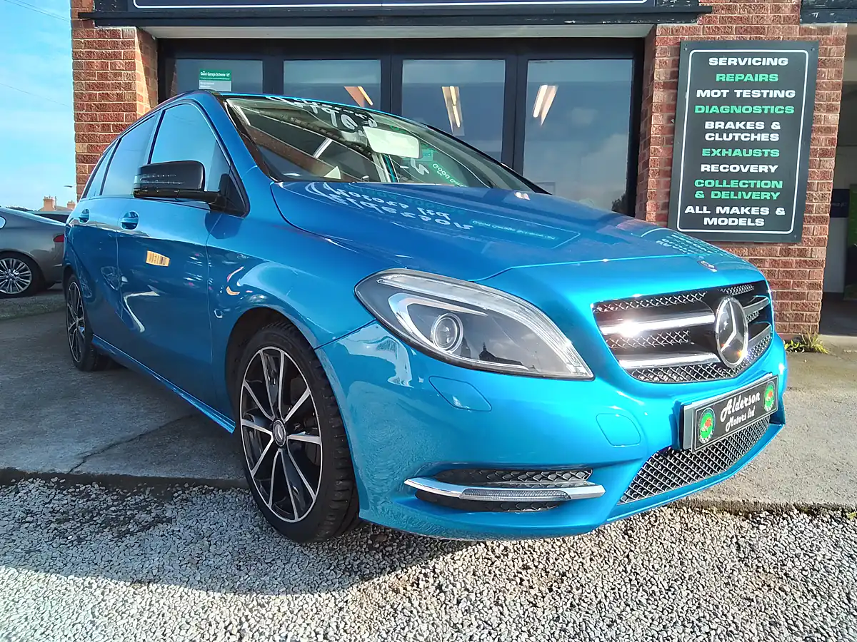 Used 2013 Mercedes-Benz B Class Blueefficiency Sport Blue - Interior and Exterior details 10