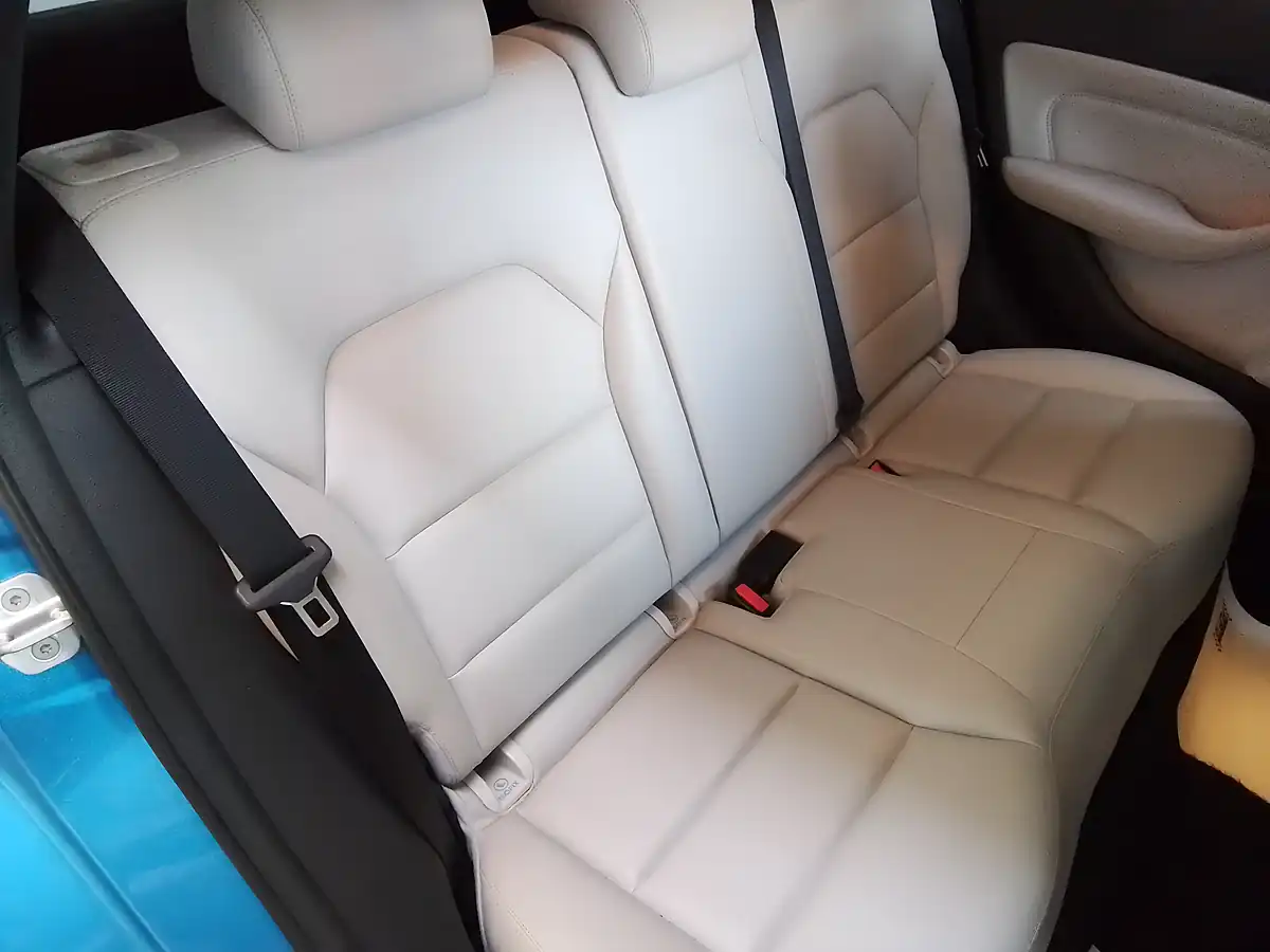 Used 2013 Mercedes-Benz B Class Blueefficiency Sport Blue - Interior and Exterior details 17