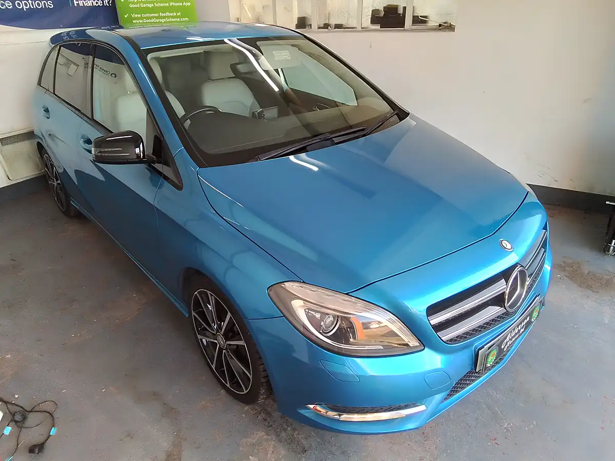 Used 2013 Mercedes-Benz B Class Blueefficiency Sport Blue - Interior and Exterior details 4