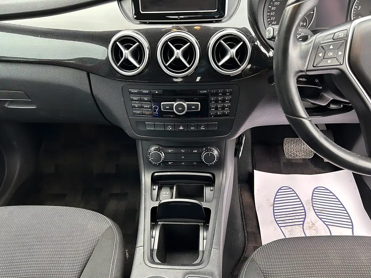Used 2013 Mercedes-Benz B-Class - Interior and Exterior details 9