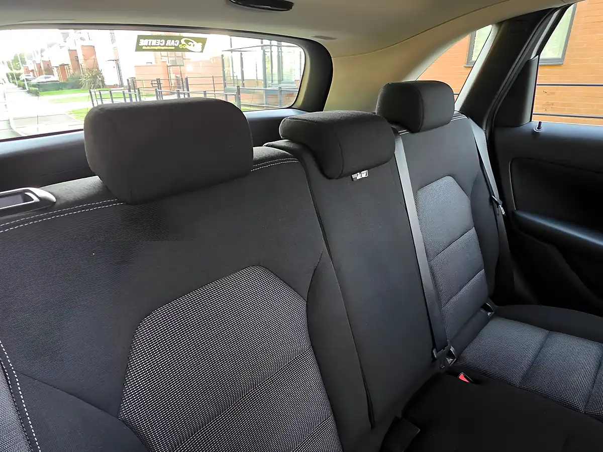 Used 2013 Mercedes-Benz B Class Se Silver - Interior and Exterior details 11