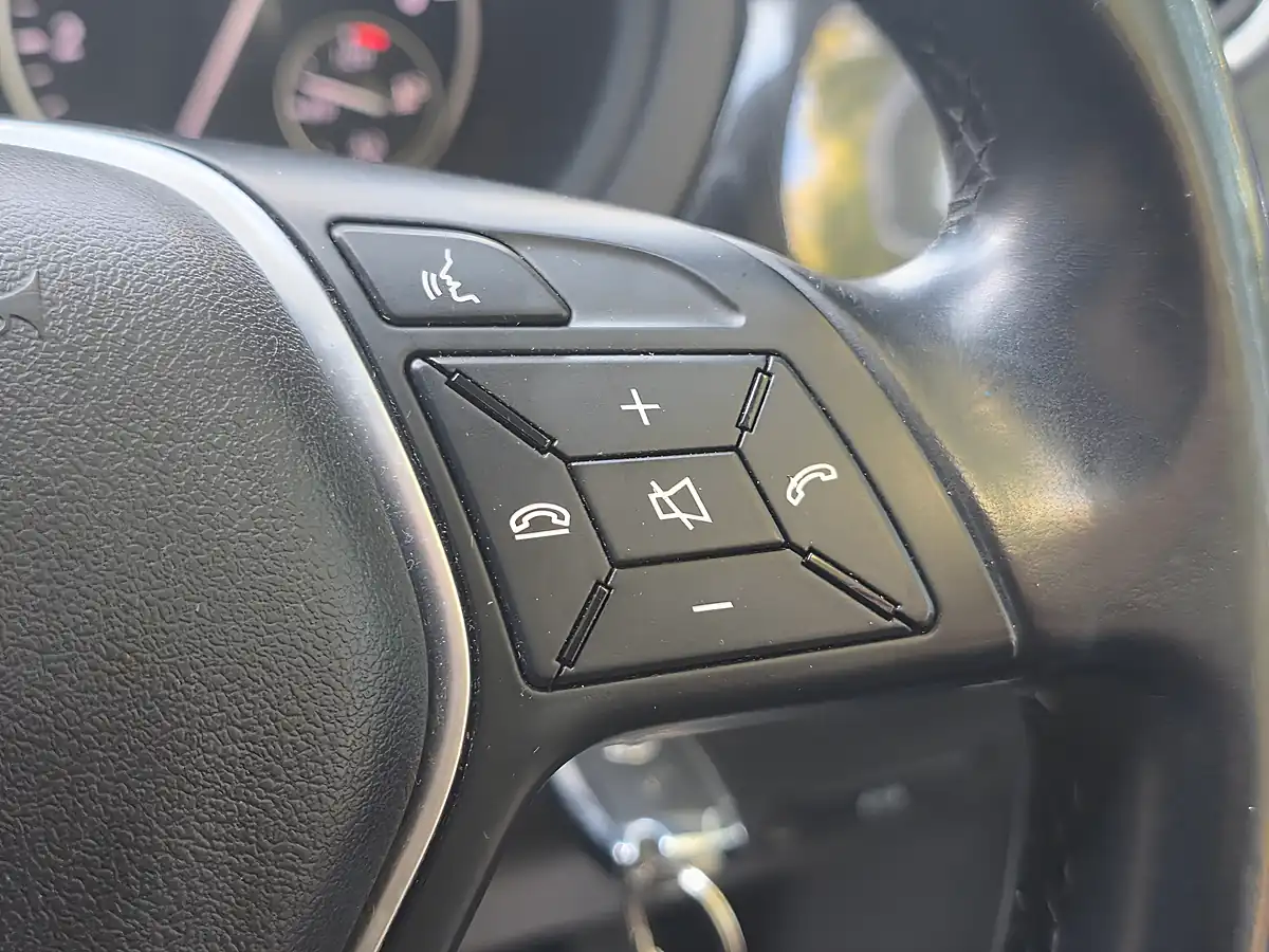 Used 2013 Mercedes-Benz B Class Se Silver - Interior and Exterior details 16