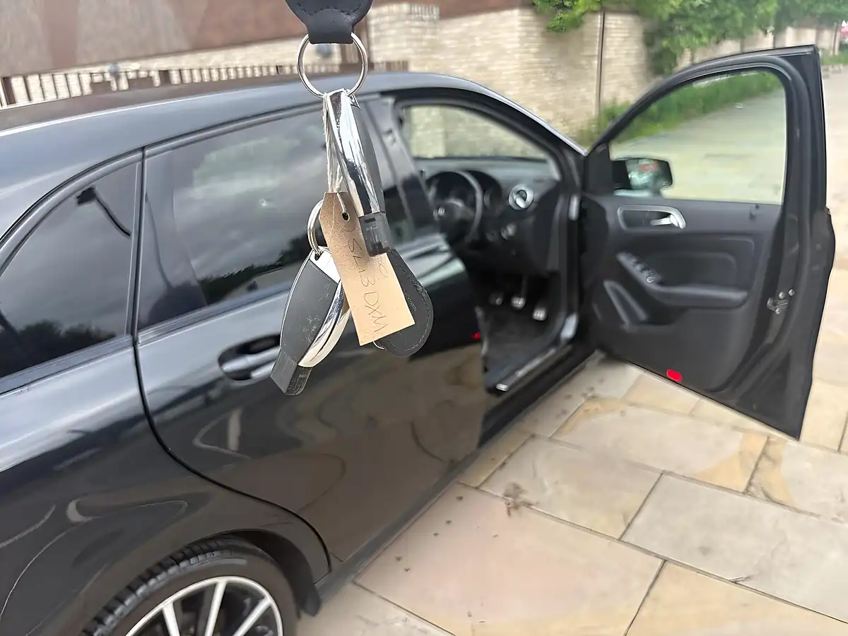 Used 2013 Mercedes-Benz B Class Sport Black - Interior and Exterior details 14