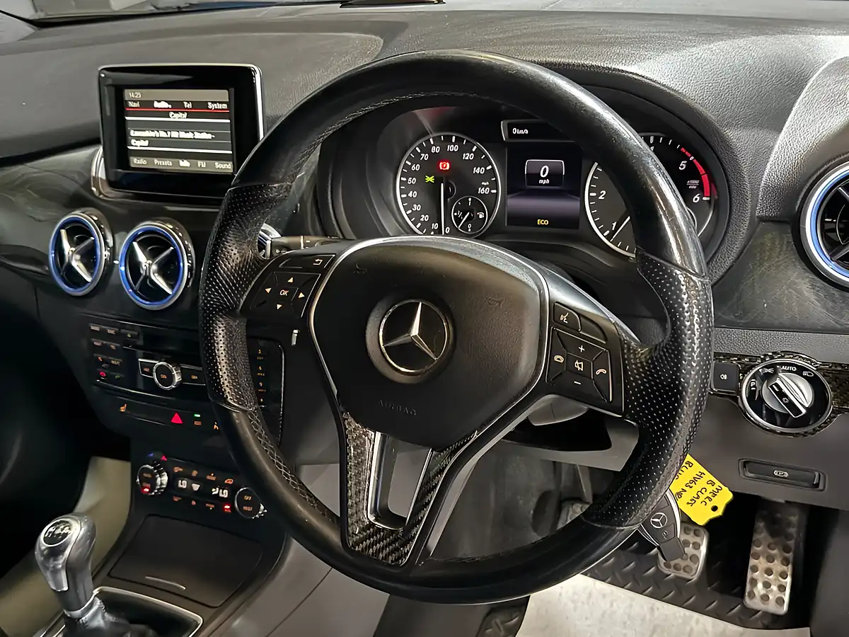 Used 2013 Mercedes-Benz B Class Sport Blue - Interior and Exterior details 9
