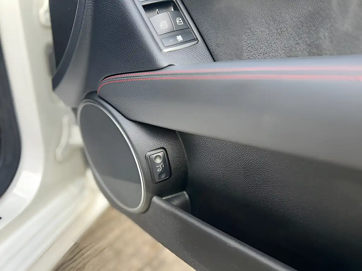 Used 2013 Mercedes-Benz C Class AMG Sport Plus White - Interior and Exterior details 16