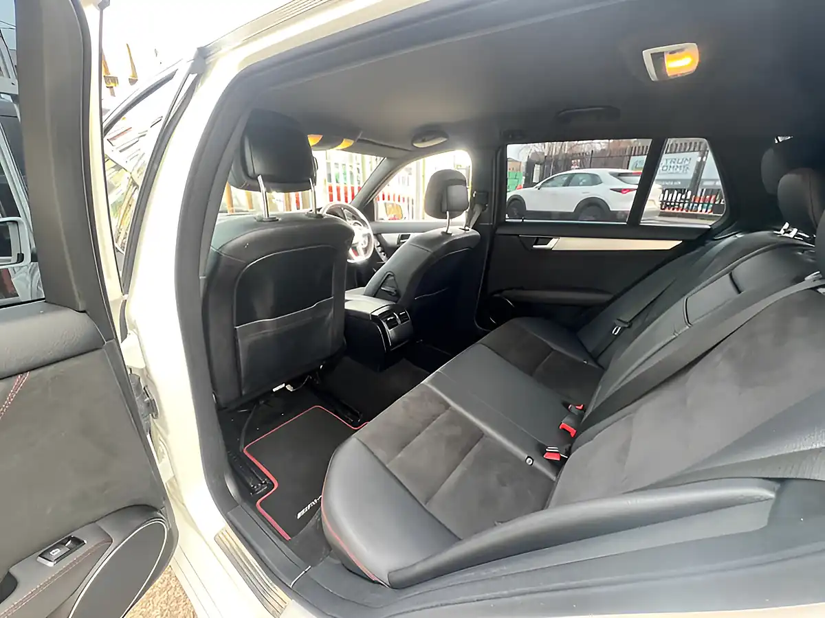 Used 2013 Mercedes-Benz C Class AMG Sport Plus White - Interior and Exterior details 19