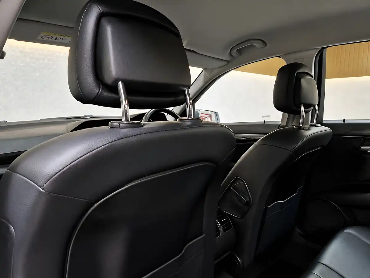 Used 2013 Mercedes-Benz C Class Executive Se Magnetite Black - Interior and Exterior details 16