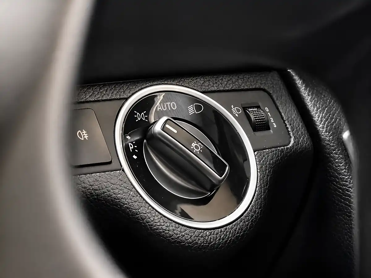 Used 2013 Mercedes-Benz C Class Executive Se Magnetite Black - Interior and Exterior details 19
