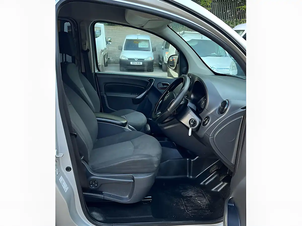 Used 2013 Mercedes-Benz Citan Crew Van Double Cab Silver - Interior and Exterior details 15