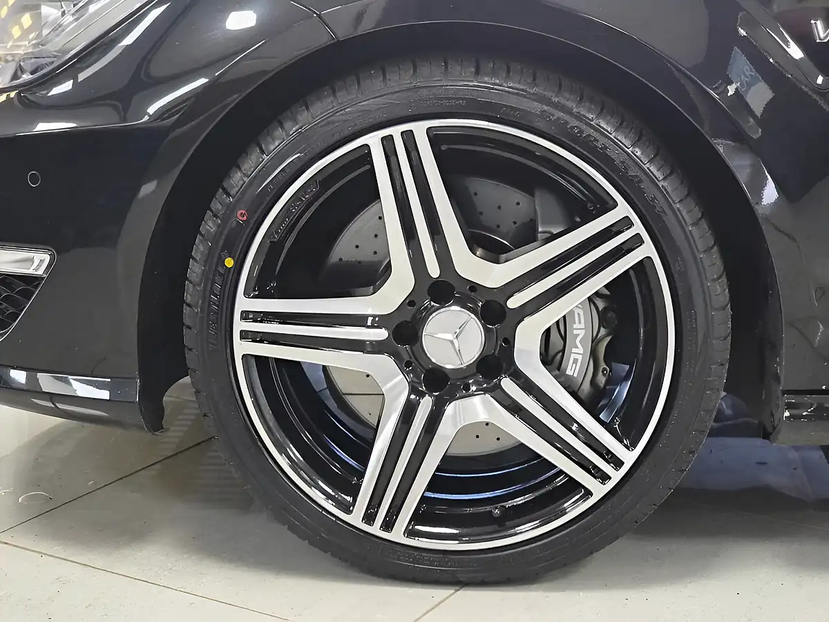 Used 2013 Mercedes-Benz Cls 63 AMG Coupe Black - Interior and Exterior details 11