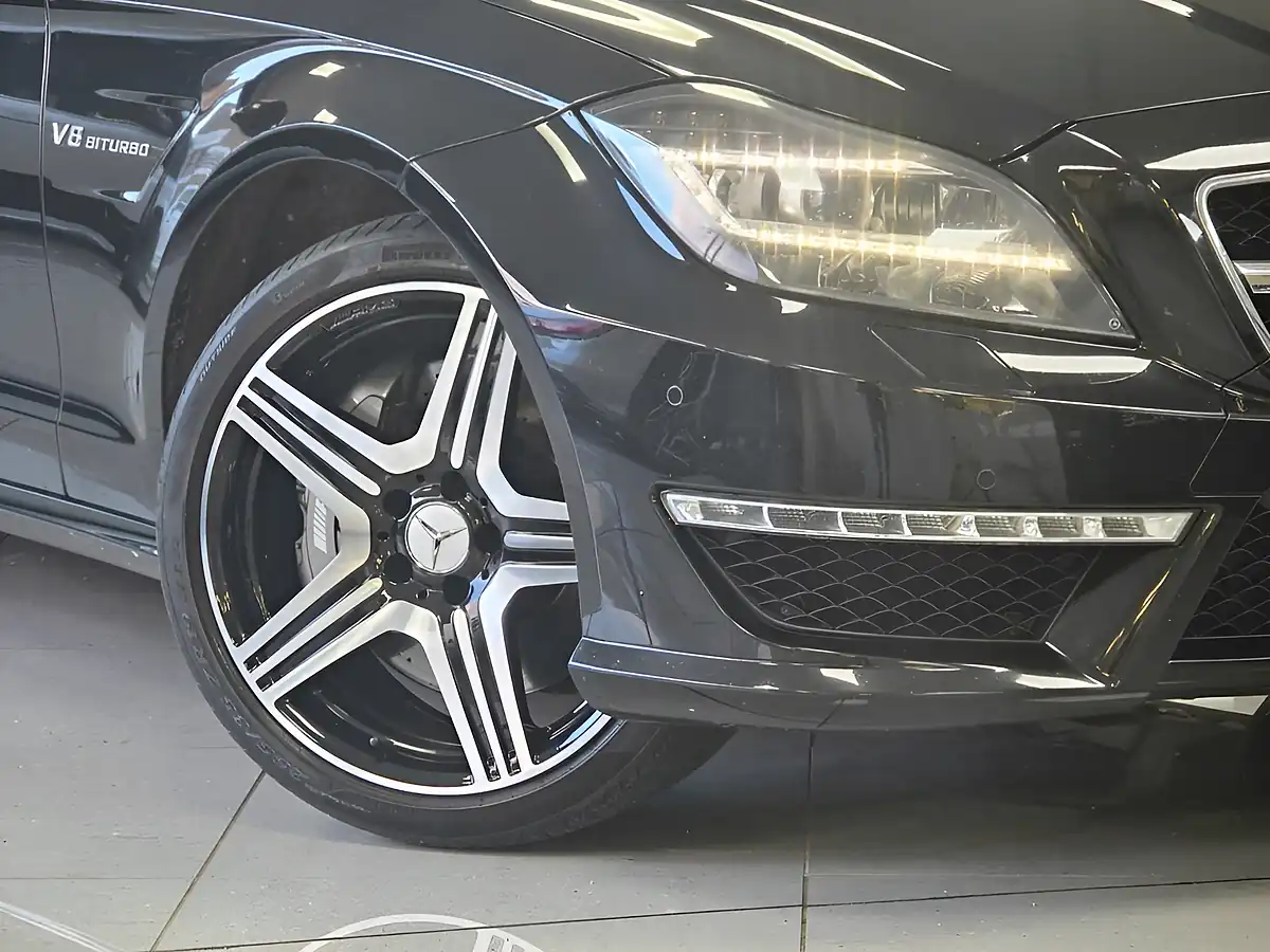 Used 2013 Mercedes-Benz Cls 63 AMG Coupe Black - Interior and Exterior details 13