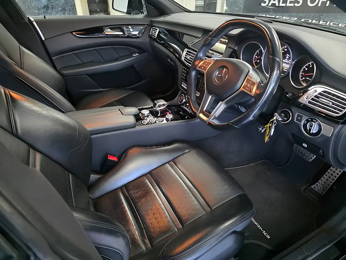 Used 2013 Mercedes-Benz Cls 63 AMG Coupe Black - Interior and Exterior details 5