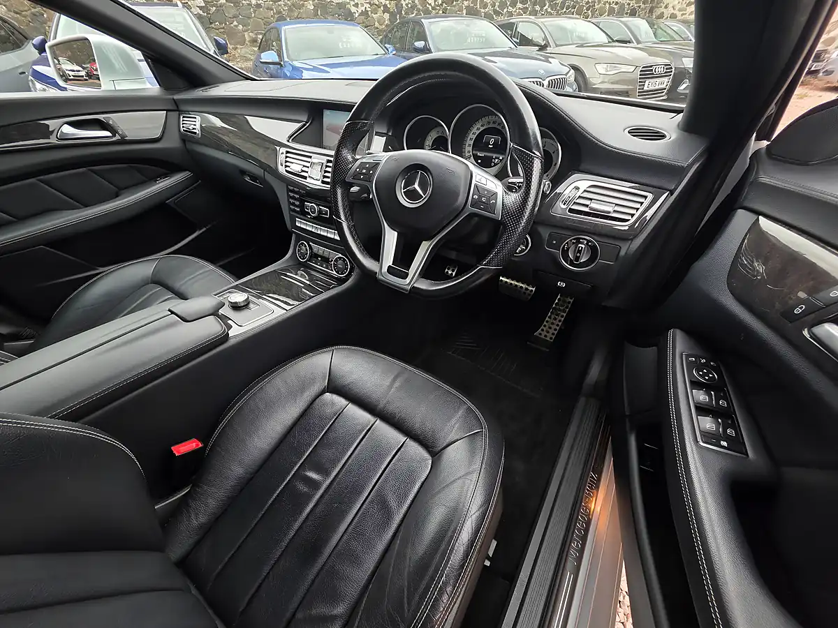 Used 2013 Mercedes-Benz Cls AMG Sport Silver - Interior and Exterior details 8