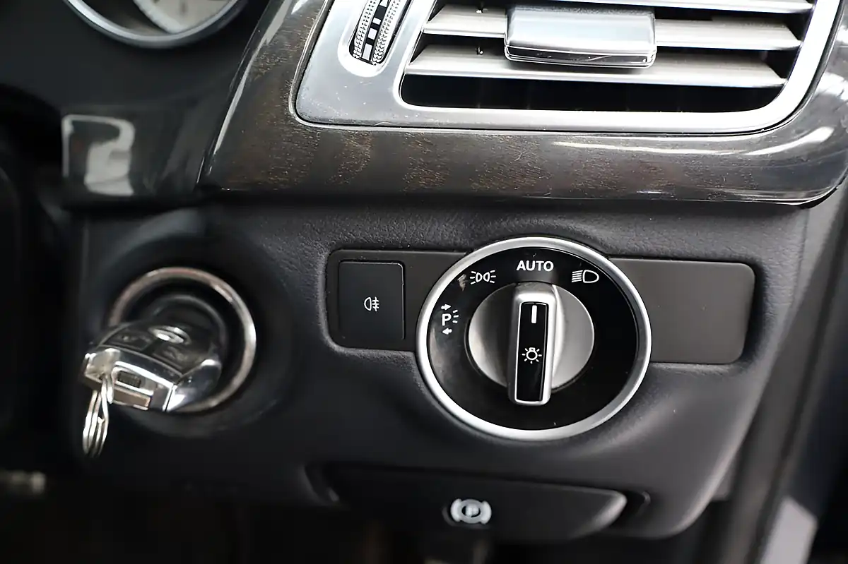 Used 2013 Mercedes-Benz Cls Sport Coupe Grey - Interior and Exterior details 11