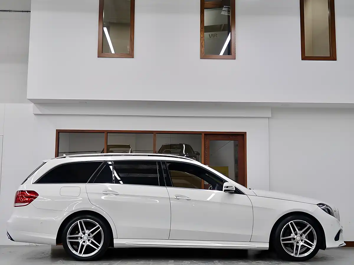 Used 2013 Mercedes-Benz E Class AMG Estate White - Interior and Exterior details 8