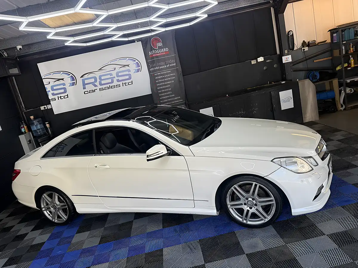 Used 2013 Mercedes-Benz E Class AMG Line Premium Plus Pearlescent White - Interior and Exterior details 8