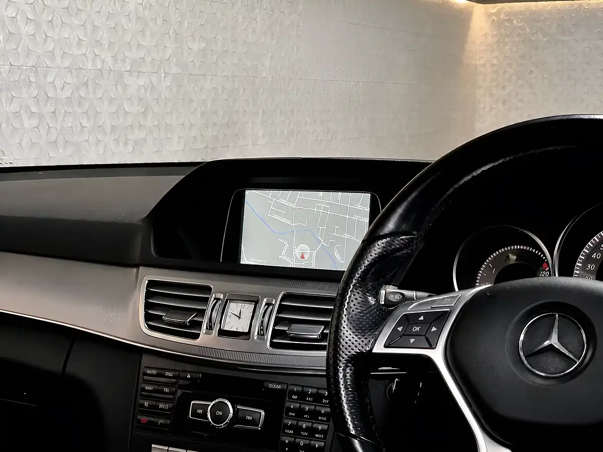 Used 2013 Mercedes-Benz E Class AMG Sport Designo Hyacinth Red - Interior and Exterior details 4