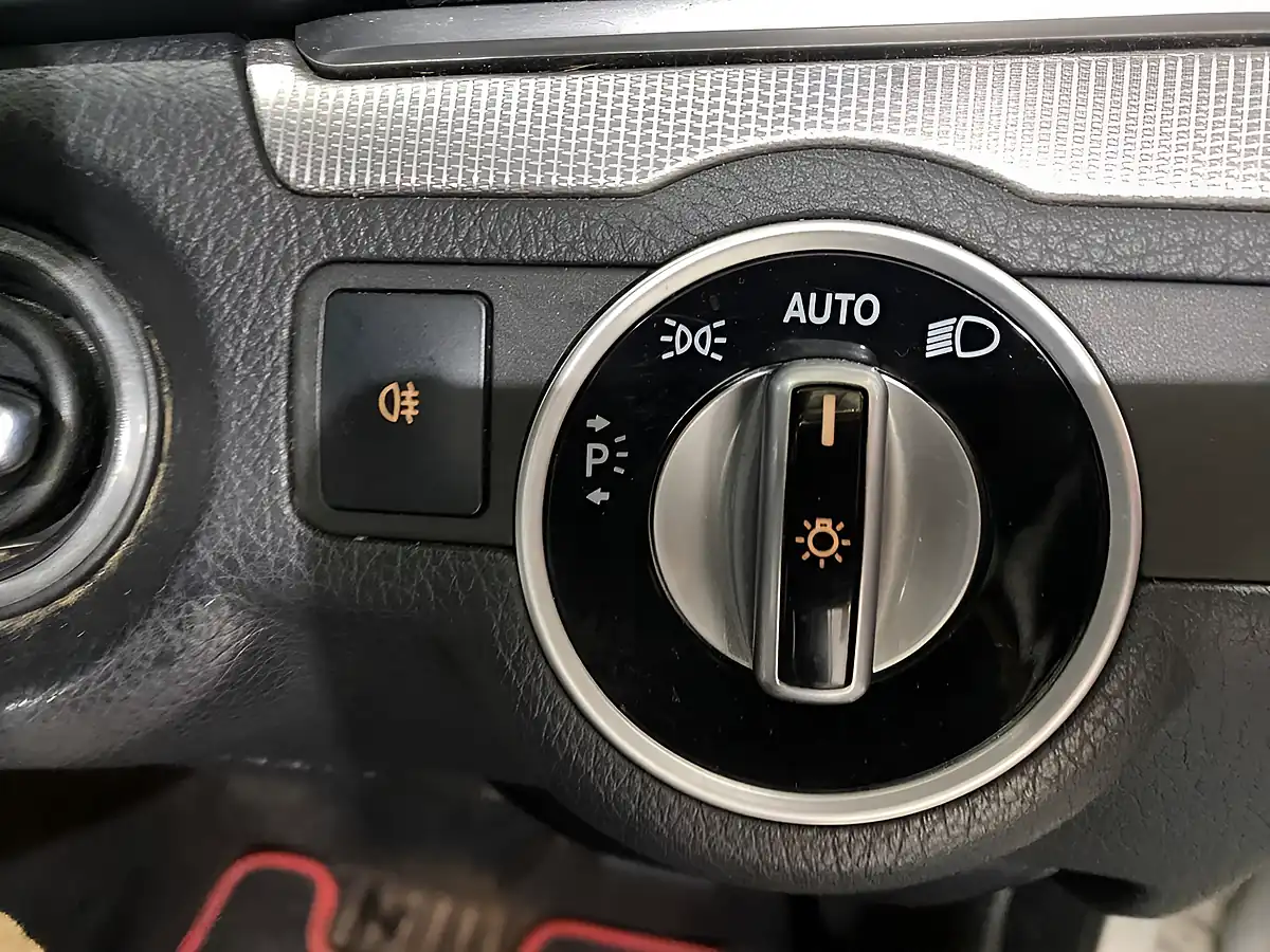 Used 2013 Mercedes-Benz E Class AMG Sport Silver - Interior and Exterior details 16