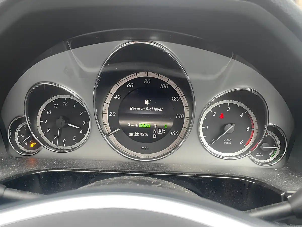 Used 2013 Mercedes-Benz E Class Bluetec Grey - Interior and Exterior details 13