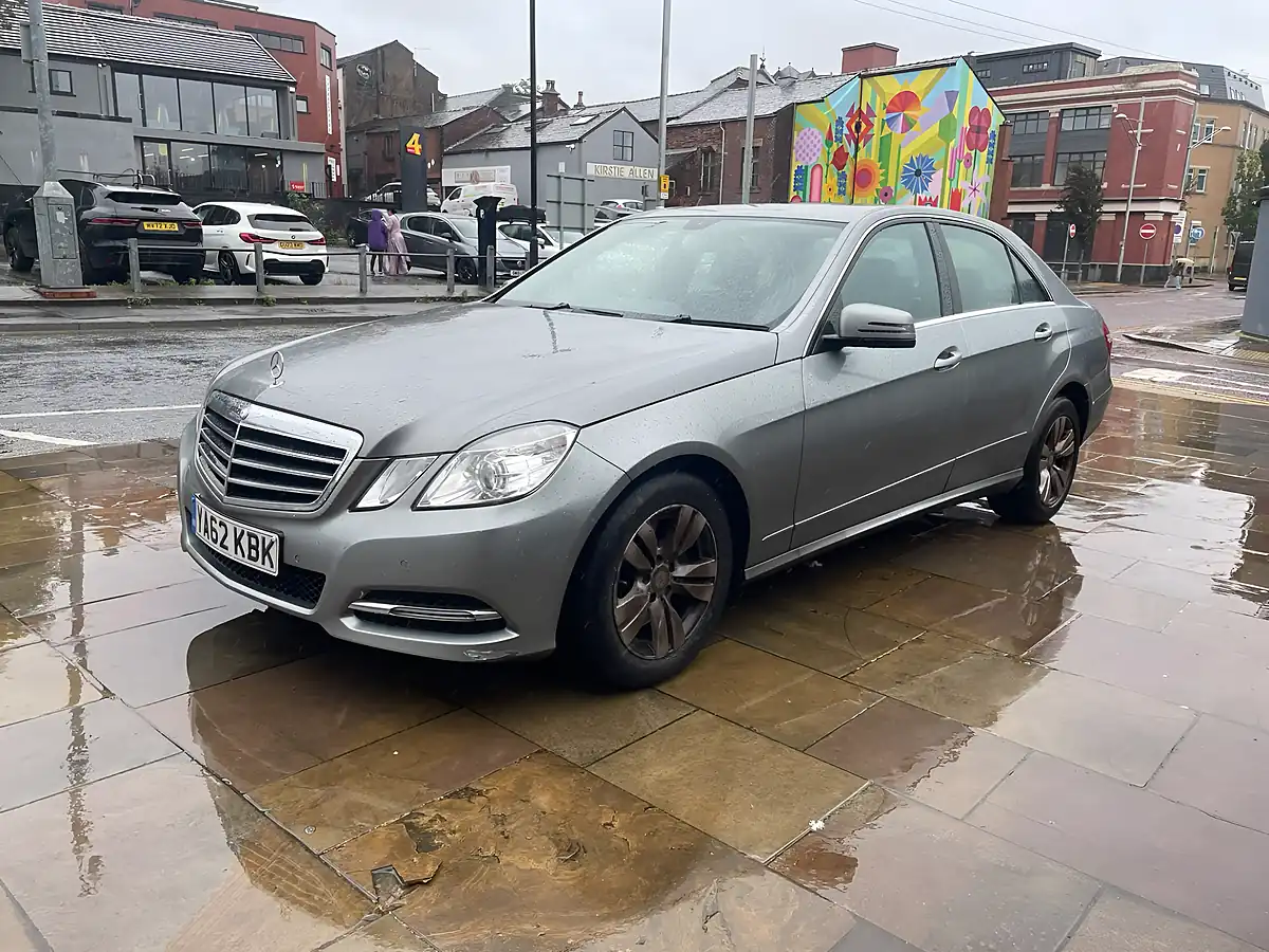 Used 2013 Mercedes-Benz E Class Bluetec Grey - Interior and Exterior details 6