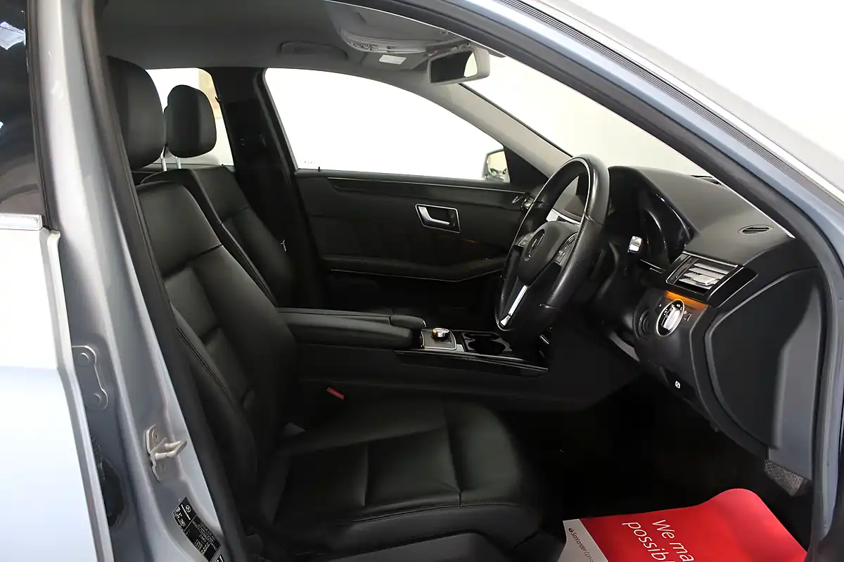 Used 2013 Mercedes-Benz E Class G-Tronic+ Euro 5 Silver - Interior and Exterior details 13