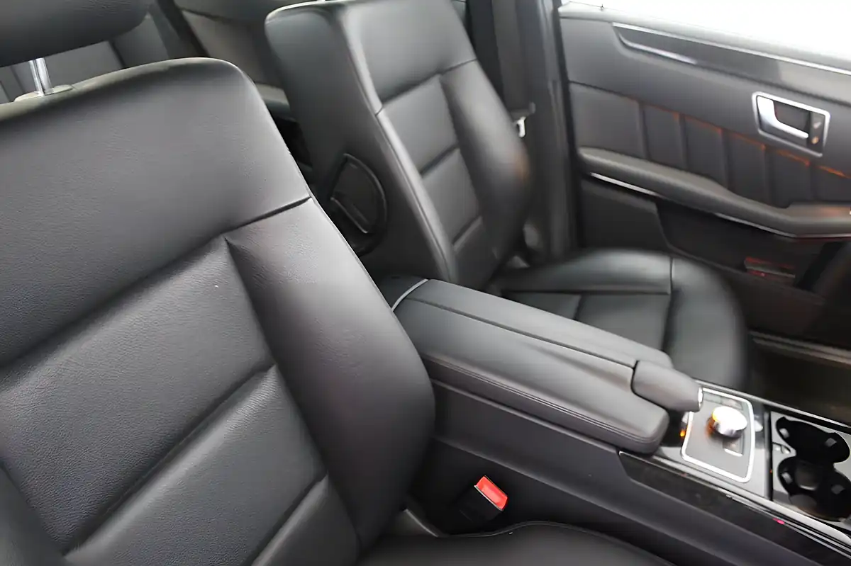 Used 2013 Mercedes-Benz E Class G-Tronic+ Euro 5 Silver - Interior and Exterior details 16